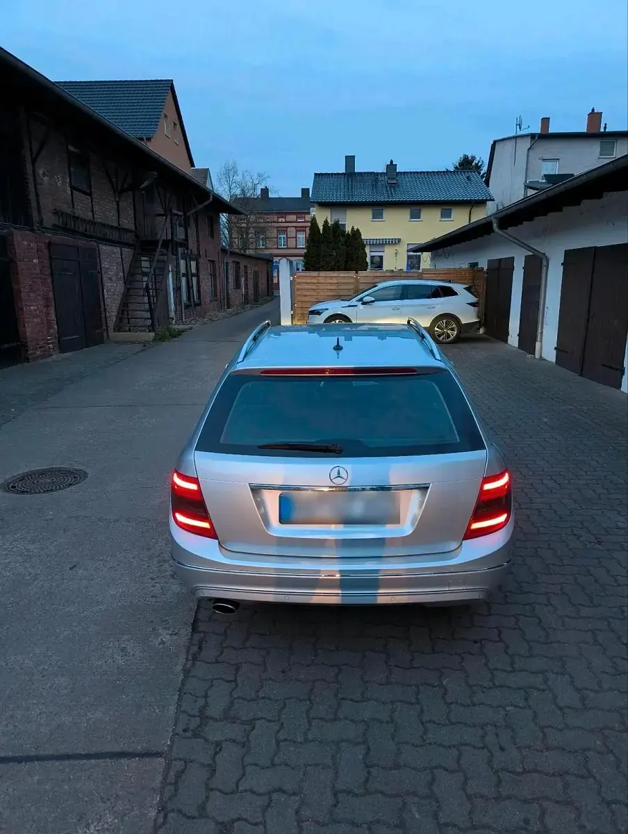 Gebraucht Mercedes C220 170 PS (125 kW) 2013 Silber Kombi