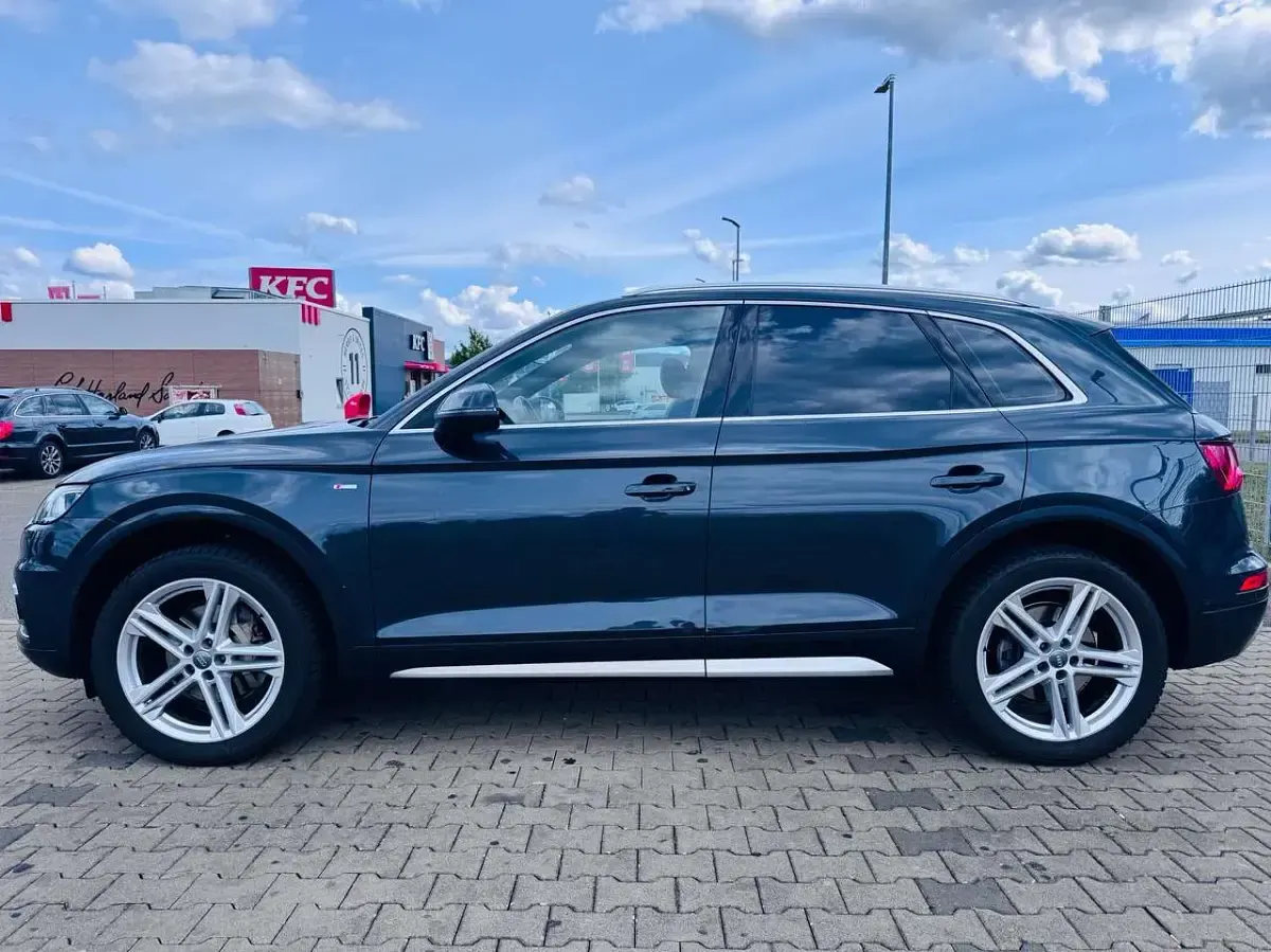 Gebraucht Audi Q5 S-Line 190 PS (139 kW) 2019 Grau SUV