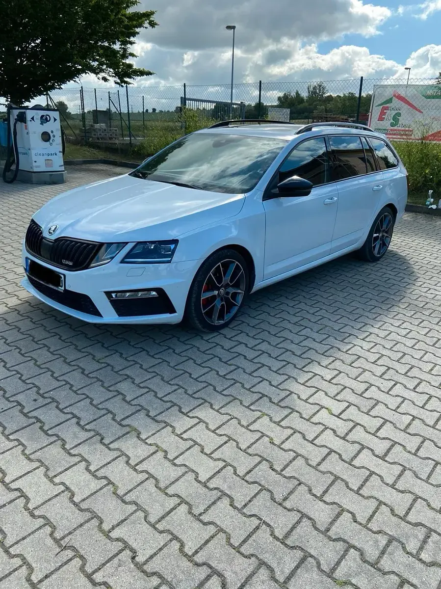 Gebraucht Skoda Octavia RS 230 PS (169 kW) 2017 Weiß Kombi