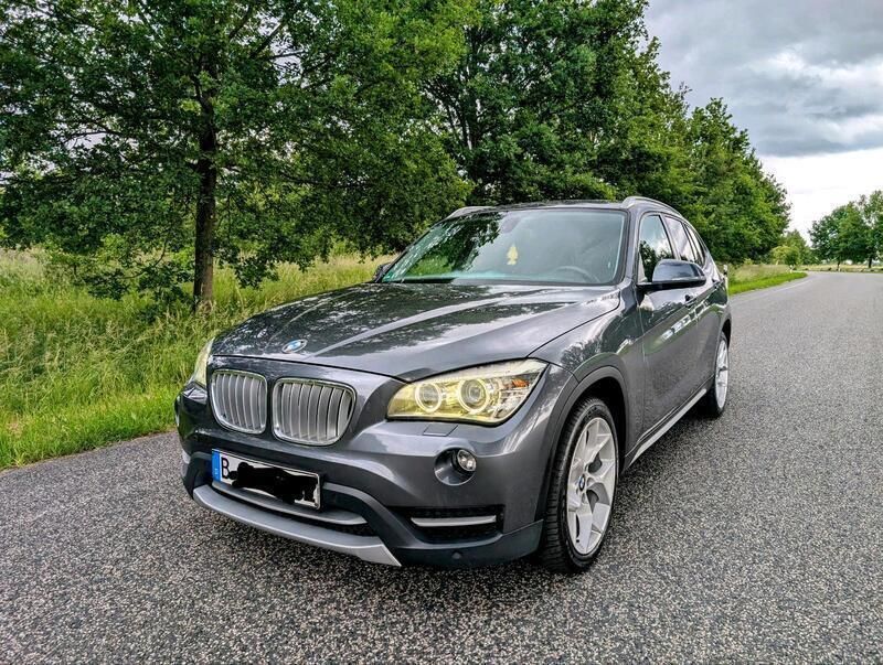 Grau Gebraucht 2012 BMW X1 SUV | 8.399 € (Guter Preis) - Bild 1/4