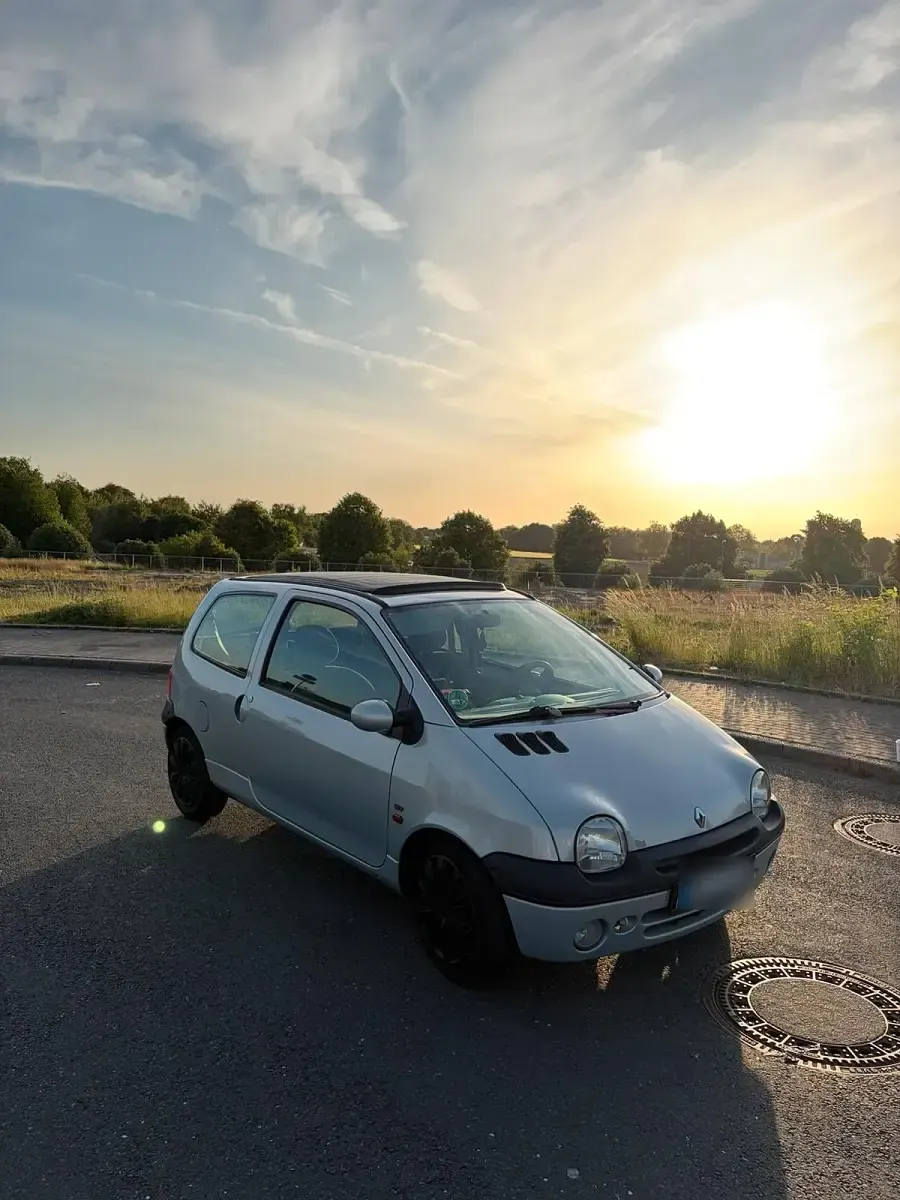 Gebraucht Renault Twingo 75 PS (55 kW) 2001 Silber Kleinwagen