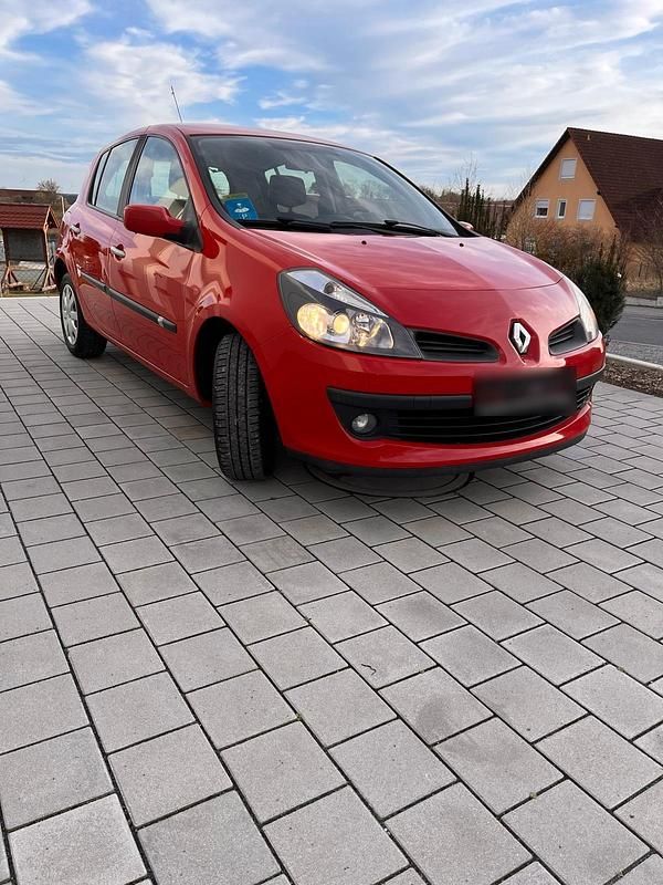 Gebraucht Renault Clio II 88 PS (64 kW) 2006 Rot Kleinwagen