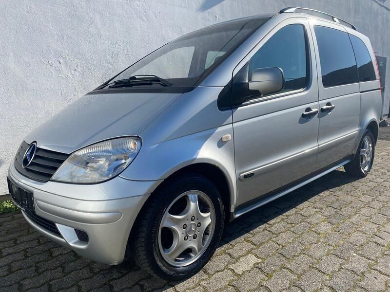 Silber Gebraucht 2005 Mercedes Vaneo Van / Kleinbus | 5.990 € - Bild 1/4