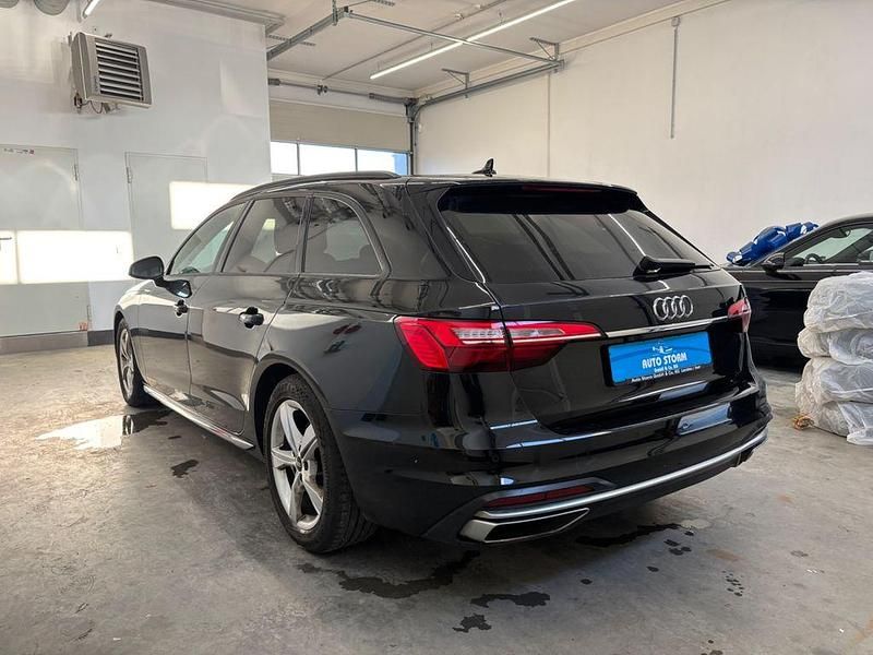 Gebraucht Audi A4 Advanced 136 PS (100 kW) 2022 Schwarz Kombi