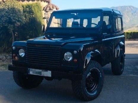 Usata Land Rover Defender S 113 CV (83 kW) 1999 Nero Station wagon