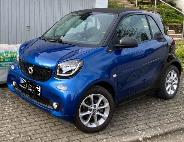 Blau Gebraucht 2018 Smart ForTwo Electric Drive Coupé | 8.100 € (Fairer Preis) - Bild 1/2