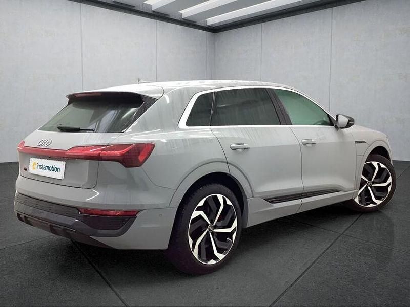 Second-hand Audi Q8 e-tron 300 kW (408 CP) 2024 Gri SUV