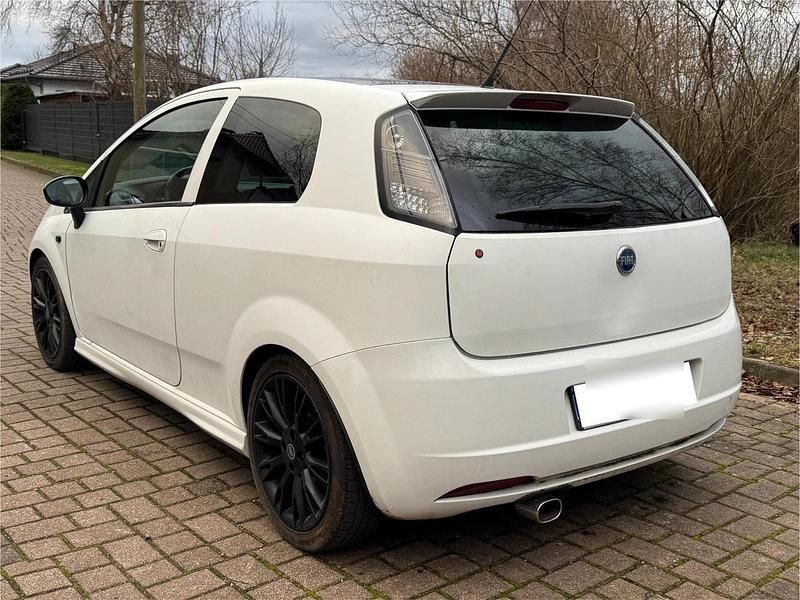 Gebraucht Fiat Punto 95 PS (69 kW) 2006 Weiß Kleinwagen