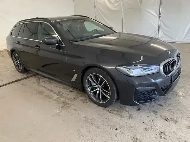 Gebraucht BMW 540 M Sport 340 PS (250 kW) 2024 Sophistograu brillanteffekt me Kombi