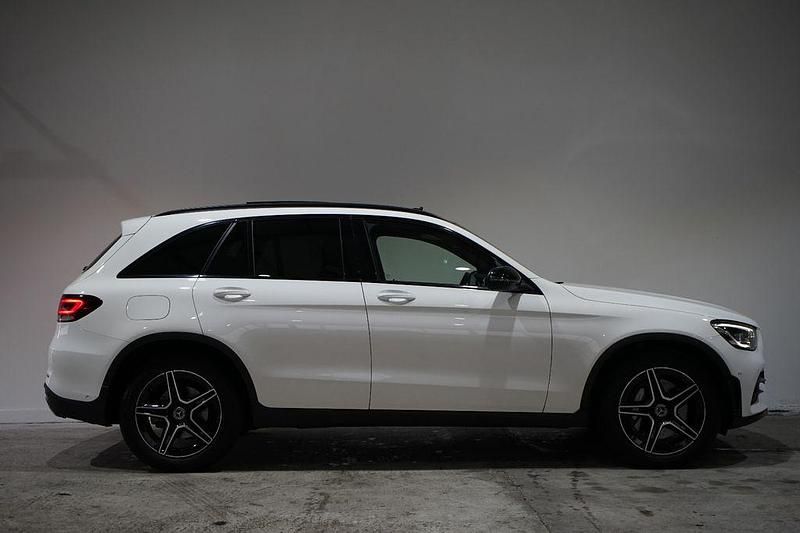 Gebraucht Mercedes E300 AMG 245 PS (180 kW) 2020 Weiß SUV