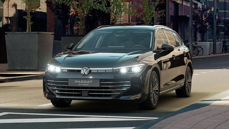 Gebraucht VW Passat Pro 272 PS (200 kW) 2025 Schwarz Kombi