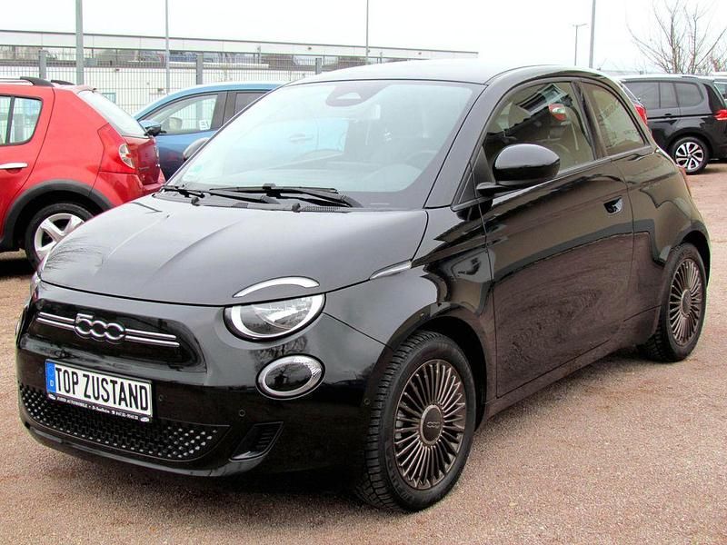 Gebraucht Fiat 500e Icon 86 kW (118 PS) 2022 Onyx schwarz Kleinwagen