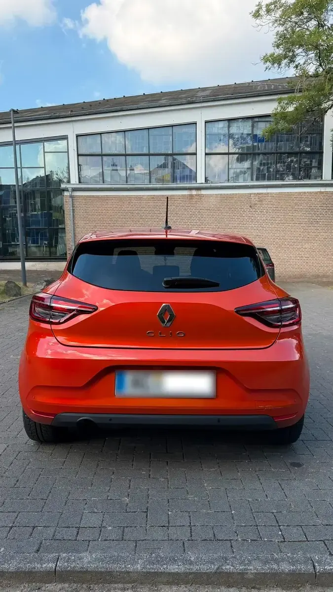 Gebraucht Renault Clio V 101 PS (74 kW) 2020 Orange Limousine