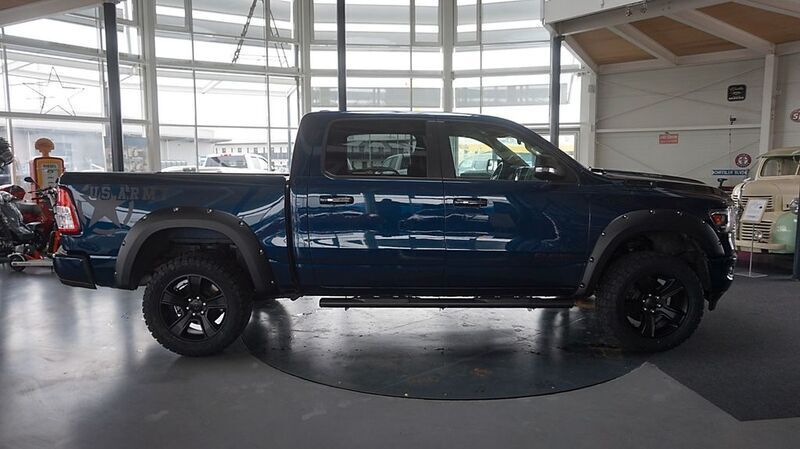 Gebraucht Dodge Ram 401 PS (294 kW) 2020 Blau Pickup