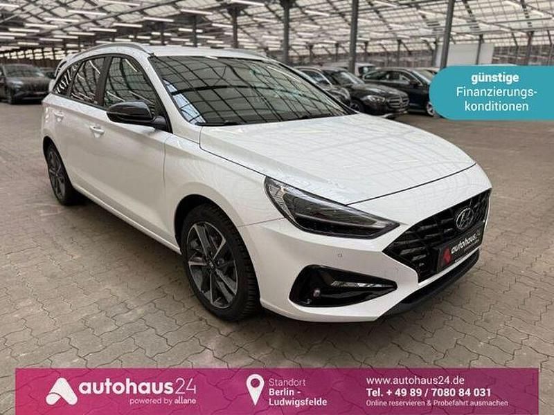 Weiß Gebraucht 2021 Hyundai i30 Kombi | 18.219 € (Guter Preis) - Bild 1/4