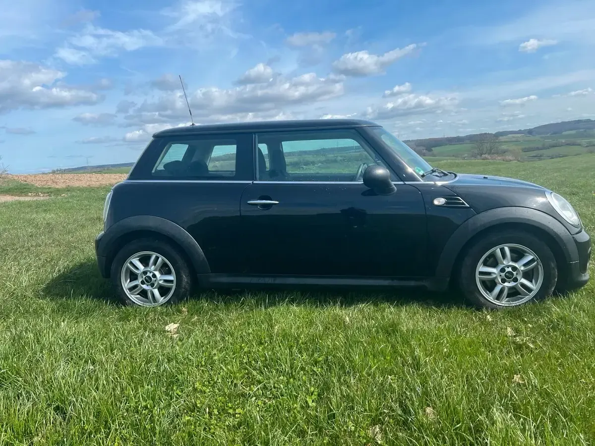 Używany Mini Cooper 75 KM (55 kW) 2012 Czarny Hatchback