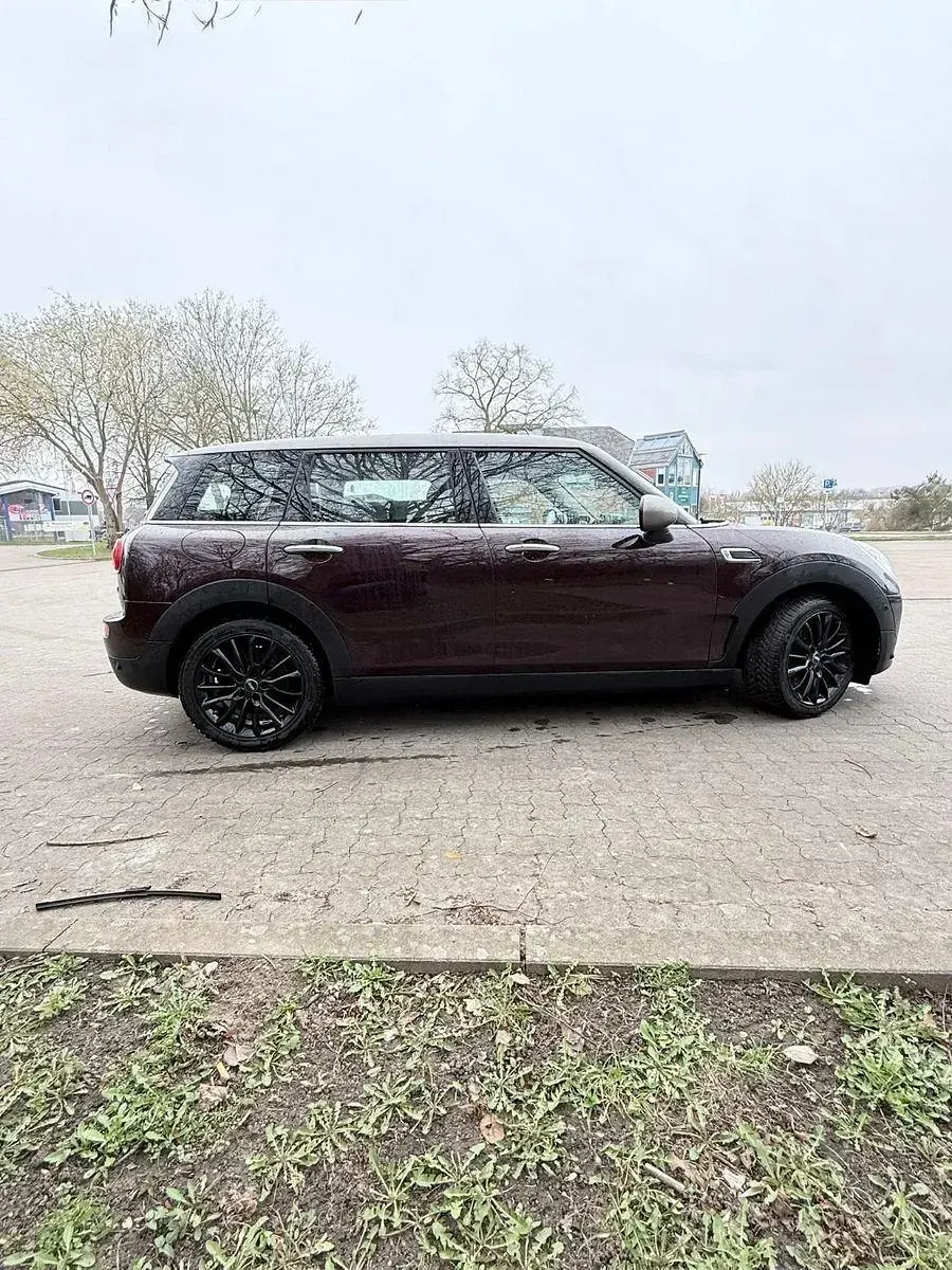 Używany Mini Cooper Essential 136 KM (100 kW) 2019 Brązowy Hatchback