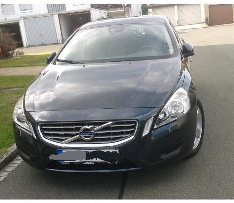Gebraucht Volvo V60 163 PS (119 kW) 2011 Grau Kombi