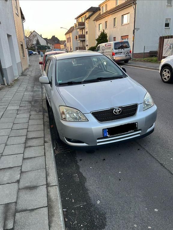 Gebraucht Toyota Corolla 110 PS (80 kW) 2004 Silber Limousine