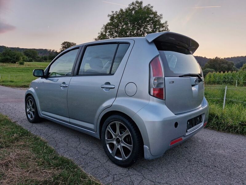 Gebraucht Daihatsu Sirion 87 PS (63 kW) 2005 Silber Kleinwagen