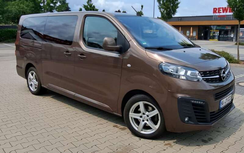 Braun Gebraucht 2021 Opel Zafira Life Edition Van | 32.000 € (Superpreis) - Bild 1/4