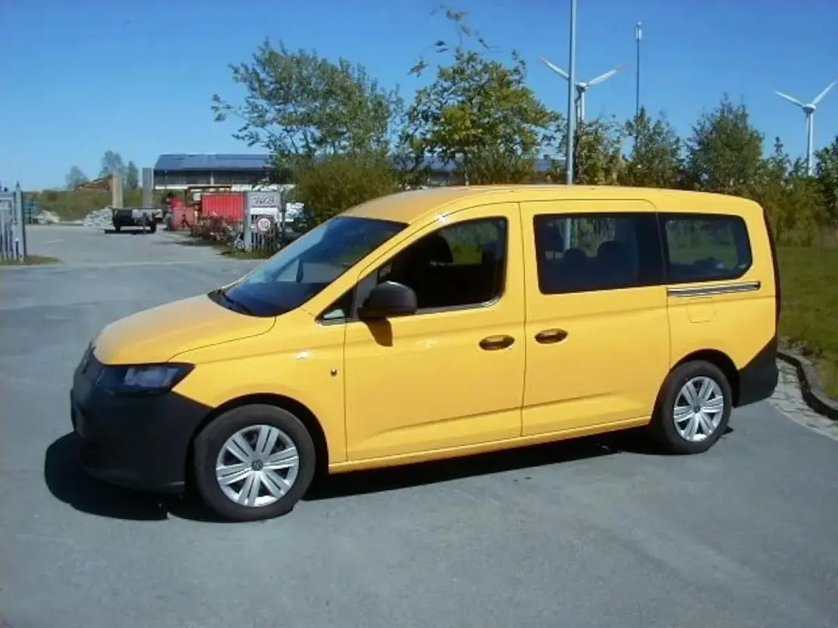 Gebraucht VW Caddy Maxi 102 PS (75 kW) 2021 Gelb Van / Kleinbus