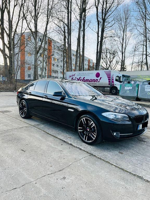 Gebraucht BMW 530 258 PS (189 kW) 2013 Schwarz Limousine