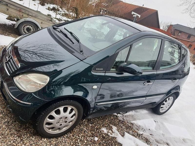 Gebraucht Mercedes A140 Elegance 82 PS (60 kW) 2002 Grün Van / Kleinbus