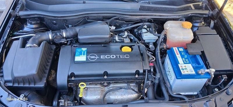 Gebraucht Opel Astra 105 PS (77 kW) 2005 Schwarz Kleinwagen