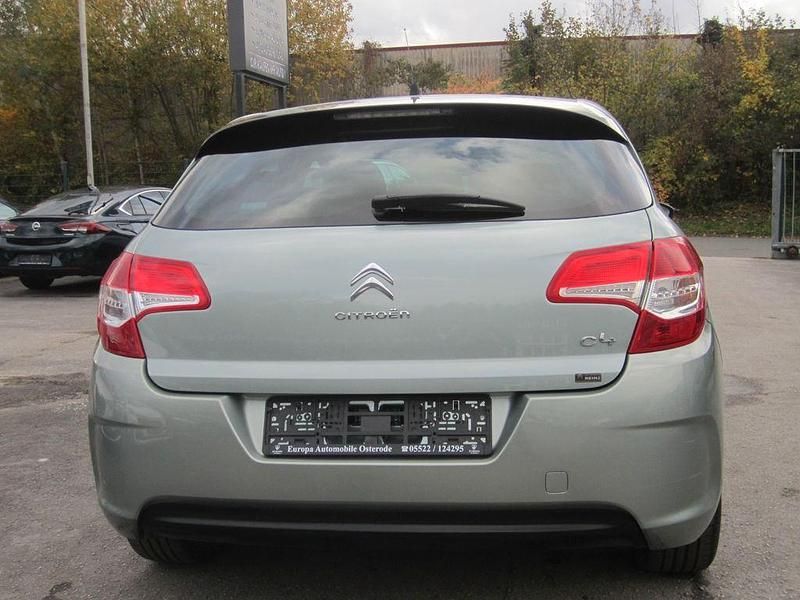 Gebraucht Citroën C4 Tendance 120 PS (88 kW) 2011 Grau Limousine
