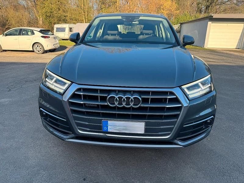 Gebraucht Audi Q5 Sport 190 PS (139 kW) 2019 Grau SUV