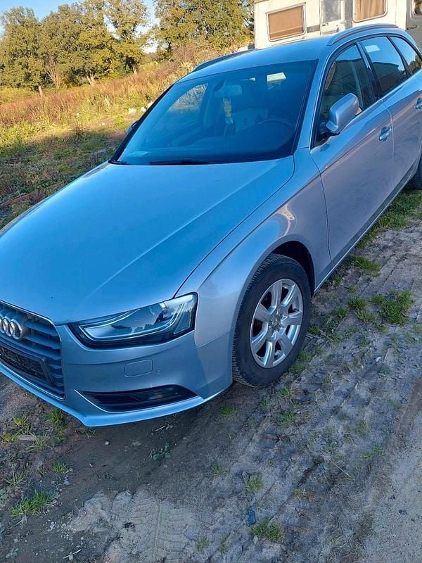 Second-hand Audi A4 150 CP (110 kW) 2015 Andere farben Break