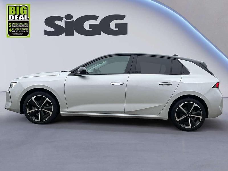 Gebraucht Opel Astra Elegance 131 PS (96 kW) 2023 Aluminium silber Limousine
