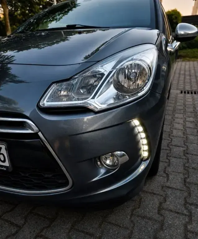 Gebraucht Citroën DS3 Sport Chic 156 PS (114 kW) 2011 Grau Kleinwagen