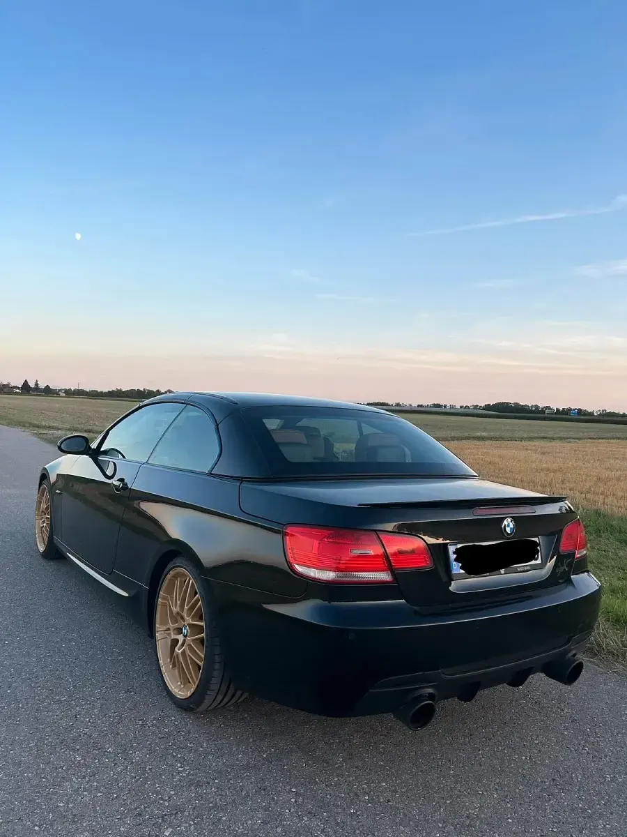 Gebraucht BMW 335 Cabriolet 306 PS (225 kW) 2009 Schwarz Cabrio