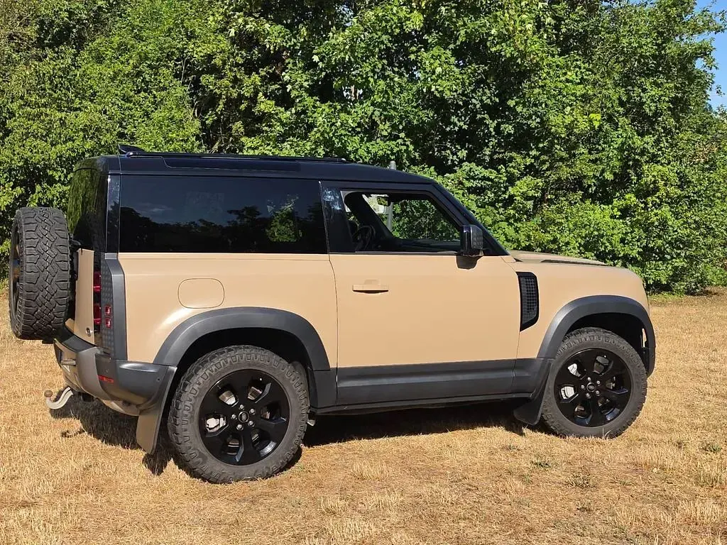 Gebraucht Land Rover Defender HSE Dynamic 300 PS (220 kW) 2021 Weiß SUV