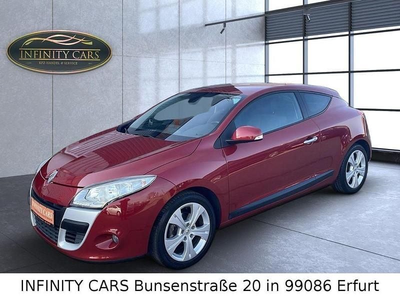 Gebraucht Renault Mégane III Dynamique 140 PS (102 kW) 2009 Rot Coupé