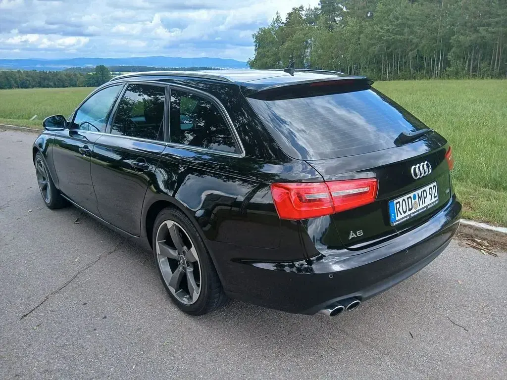 Gebraucht Audi A6 177 PS (130 kW) 2014 Schwarz Kombi
