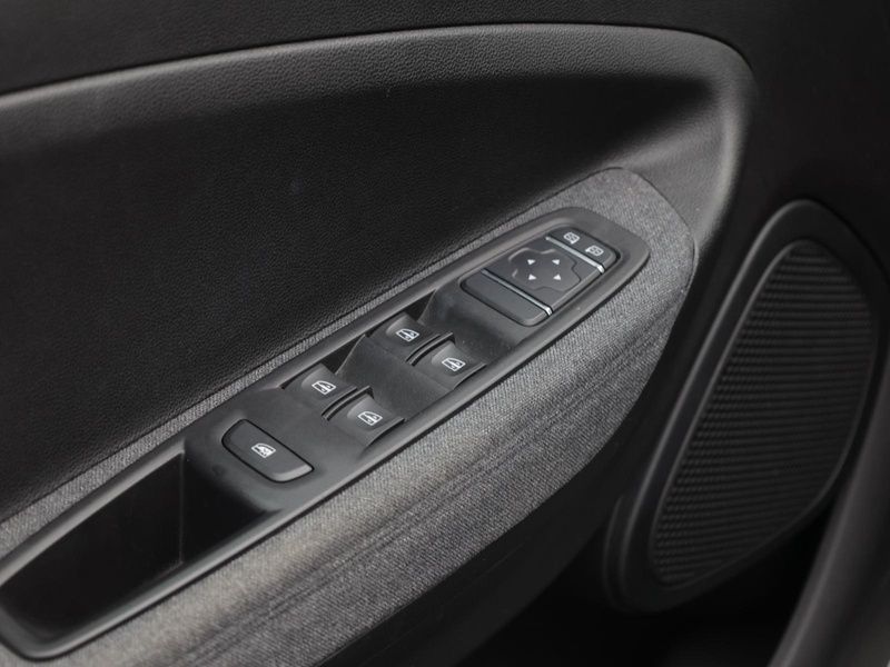 Gebraucht Renault Zoe 80 kW (109 PS) 2022 Weiß Kleinwagen