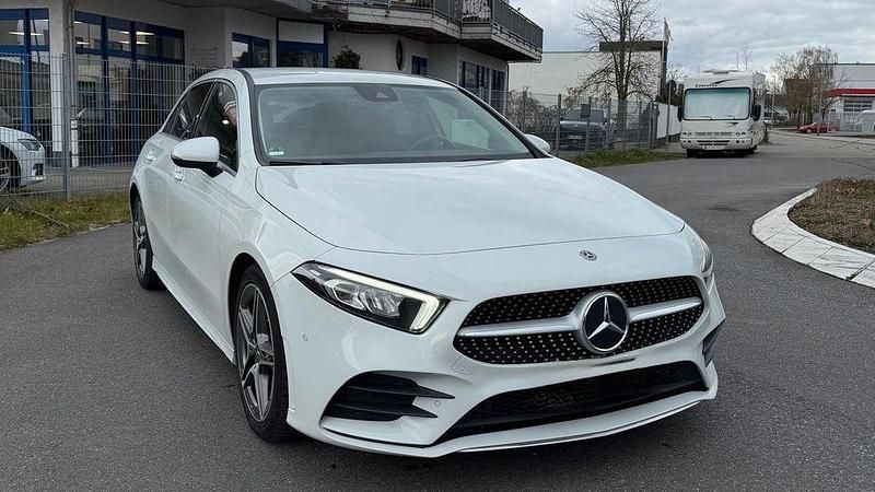 Gebraucht Mercedes A180 AMG 116 PS (85 kW) 2020 Weiß Limousine