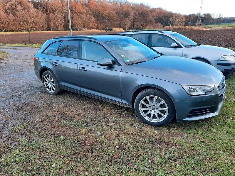 Gebraucht Audi A4 150 PS (110 kW) 2015 Grau Kombi