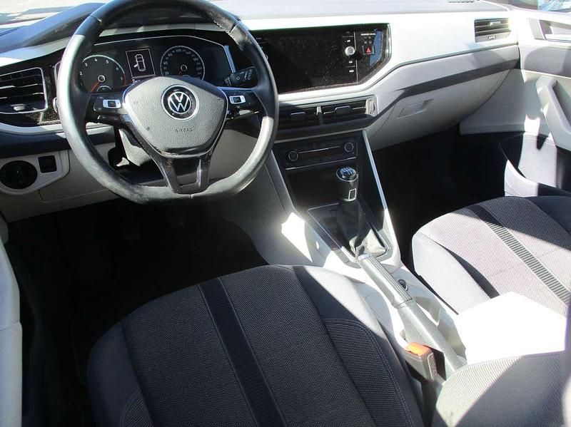 Gebraucht VW Polo Highline 95 PS (69 kW) 2021 Reflexsilber metallic Kleinwagen