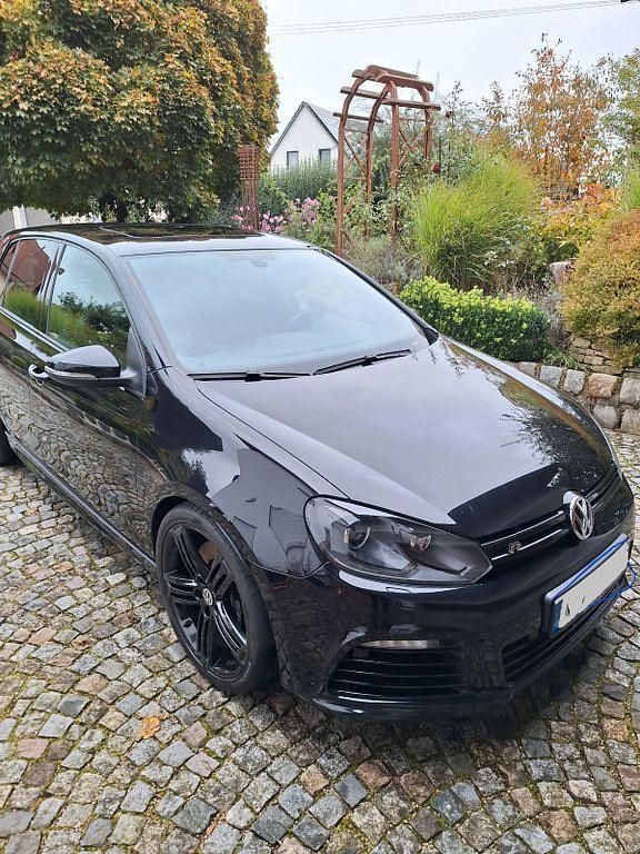 Schwarz Gebraucht 2012 VW Golf VII R Limousine | 20.850 € (Teuer) - Bild 1/4