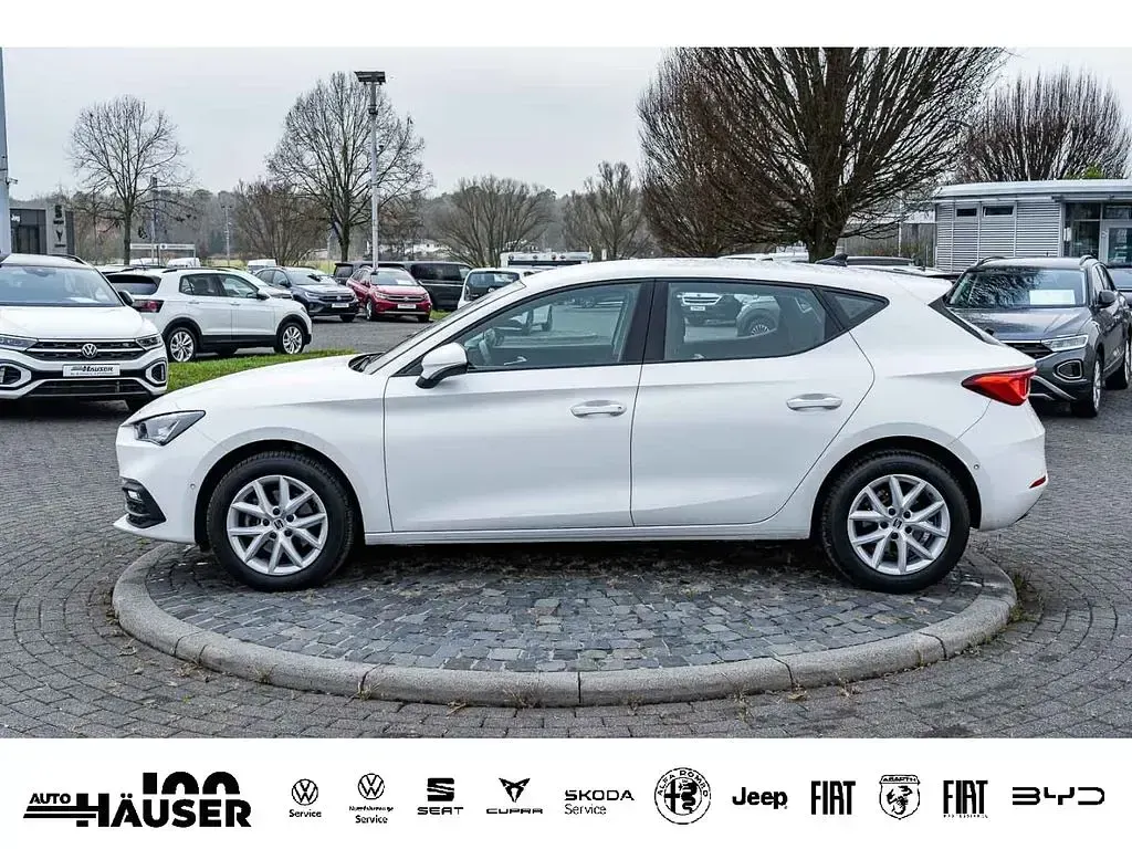 Gebraucht Seat Leon Style 110 PS (80 kW) 2023 Weiss Limousine