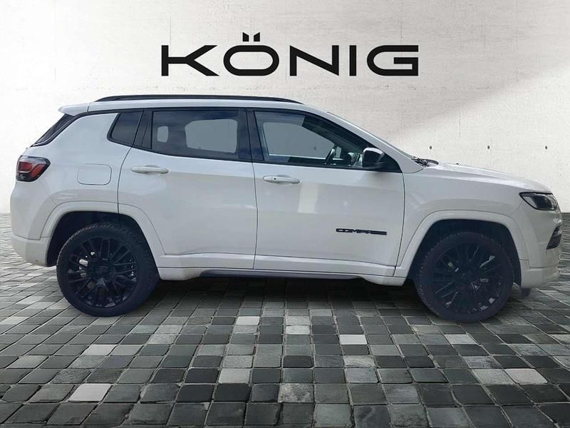 Gebraucht Jeep Compass 131 PS (96 kW) 2024 Alpine white (5ca) SUV