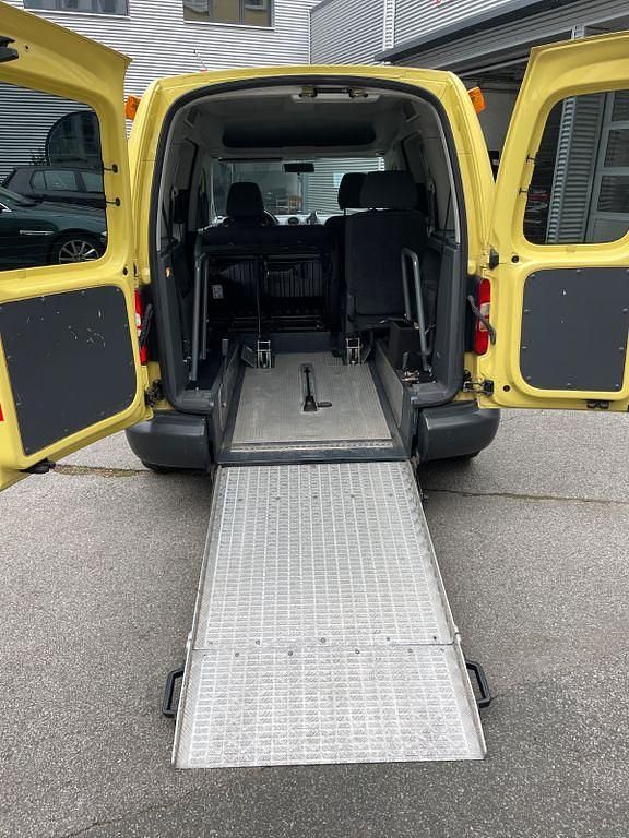 Gebraucht VW Caddy Trendline 75 PS (55 kW) 2011 Gelb Van / Kleinbus