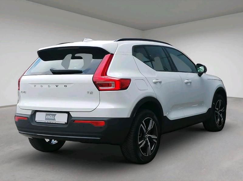 Gebraucht Volvo XC40 Plus 129 PS (94 kW) 2024 Weiß SUV