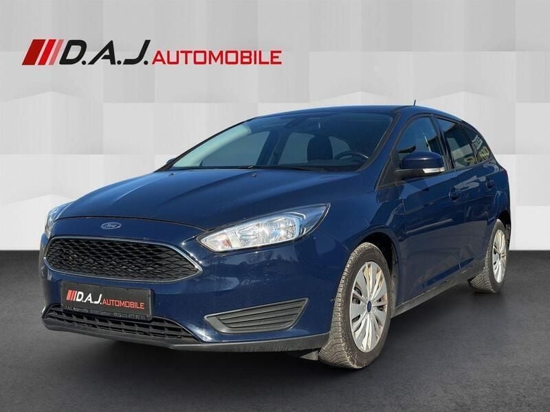 Blau Gebraucht 2018 Ford Focus Trend Kombi | 4.980 € (Guter Preis) - Bild 1/4