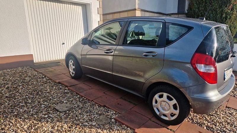 Gebraucht Mercedes A160 95 PS (69 kW) 2012 Grau Van / Kleinbus