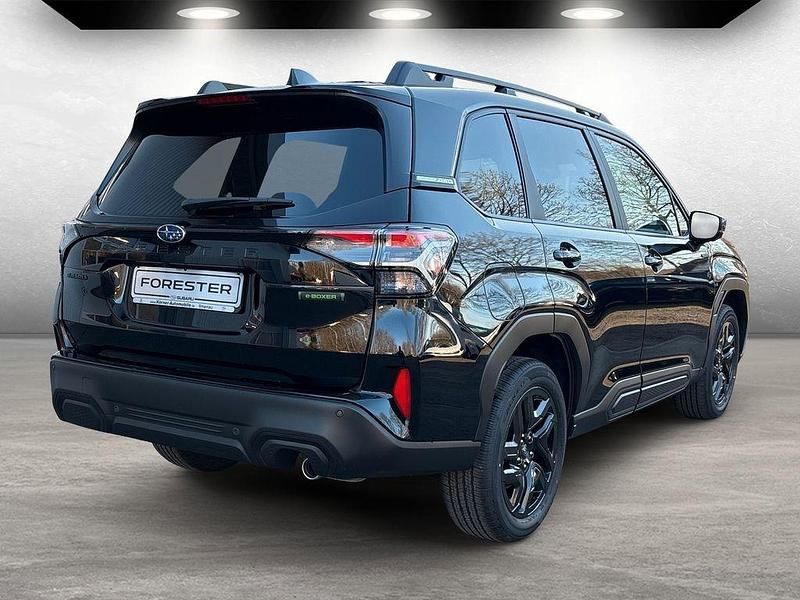 Neu Subaru Forester Exclusive+ 136 PS (100 kW) 2025 Schwarz SUV